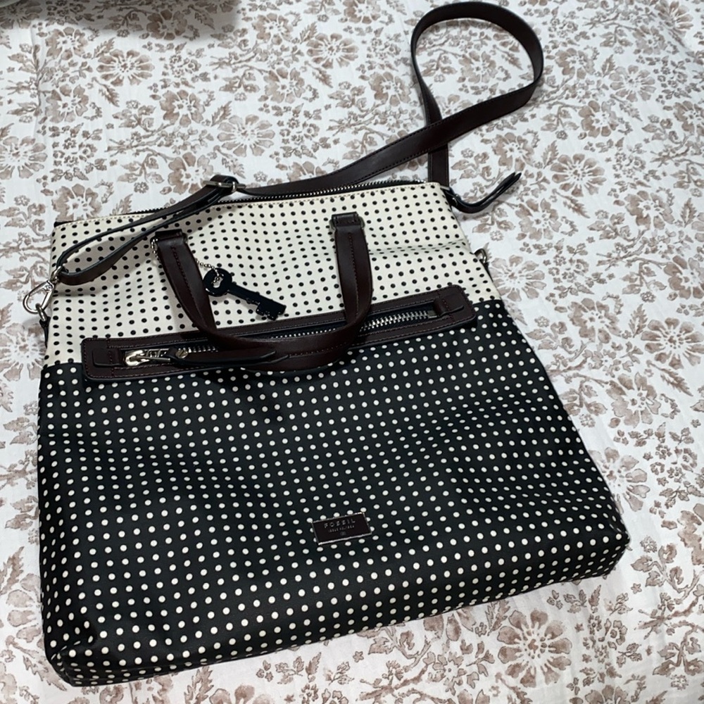 Fossil Dawson Fldovr tote black and white polka dots NWT